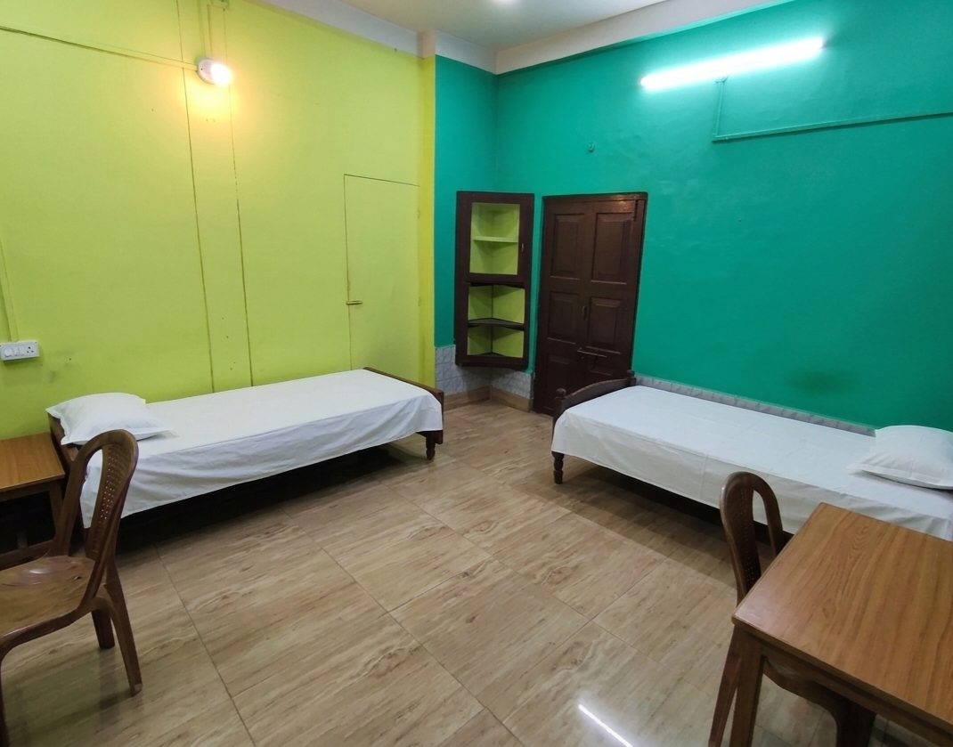 Shared by 2 PG — Panbazar,Guwahati, Kamrup Metropolitan, Assam - 781001