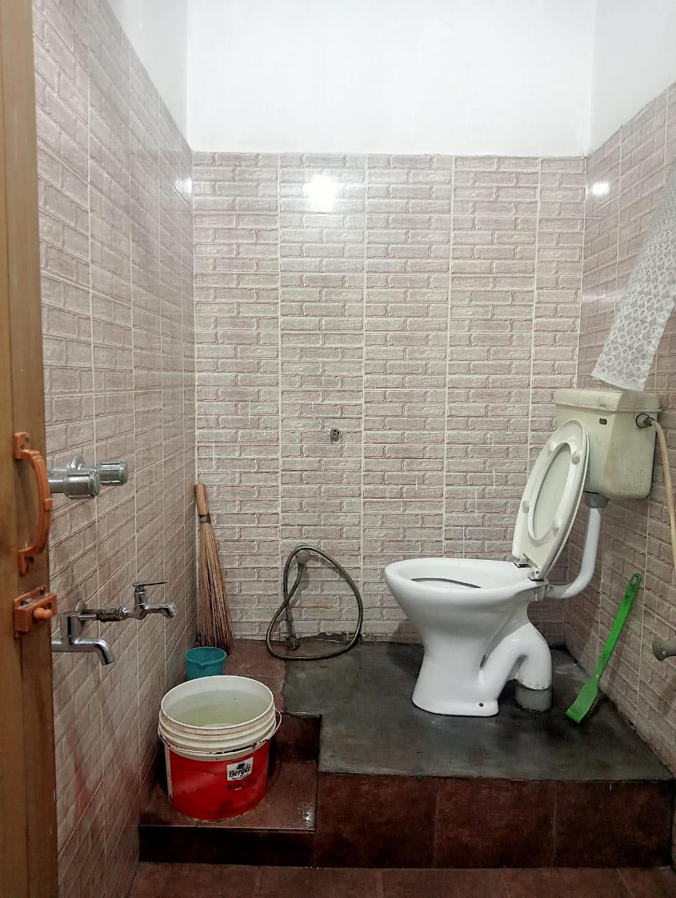 Shared by 2 PG photo 2