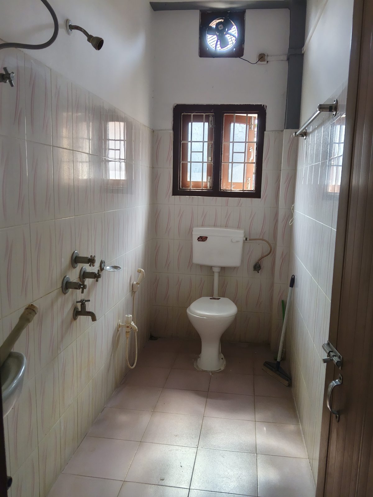 2 BHK Room photo 2